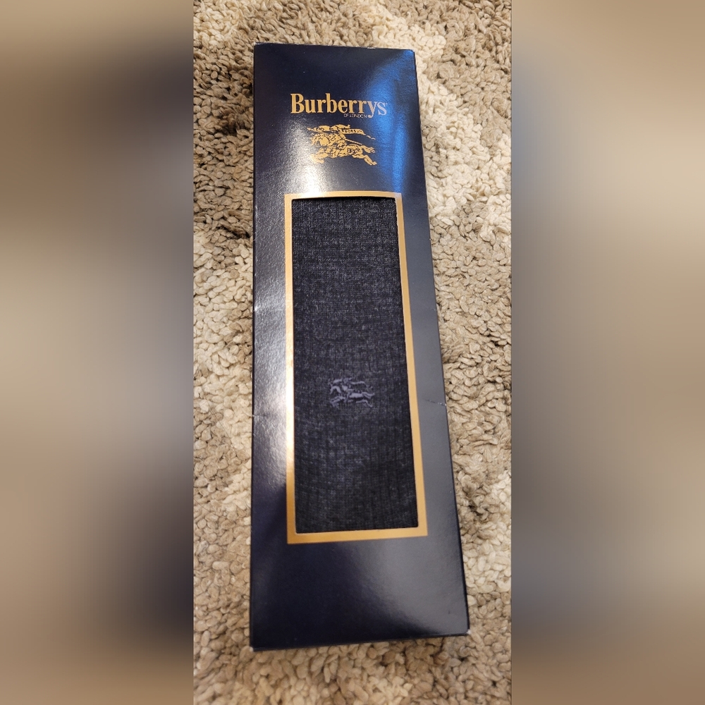 Burberry dress socks unisex